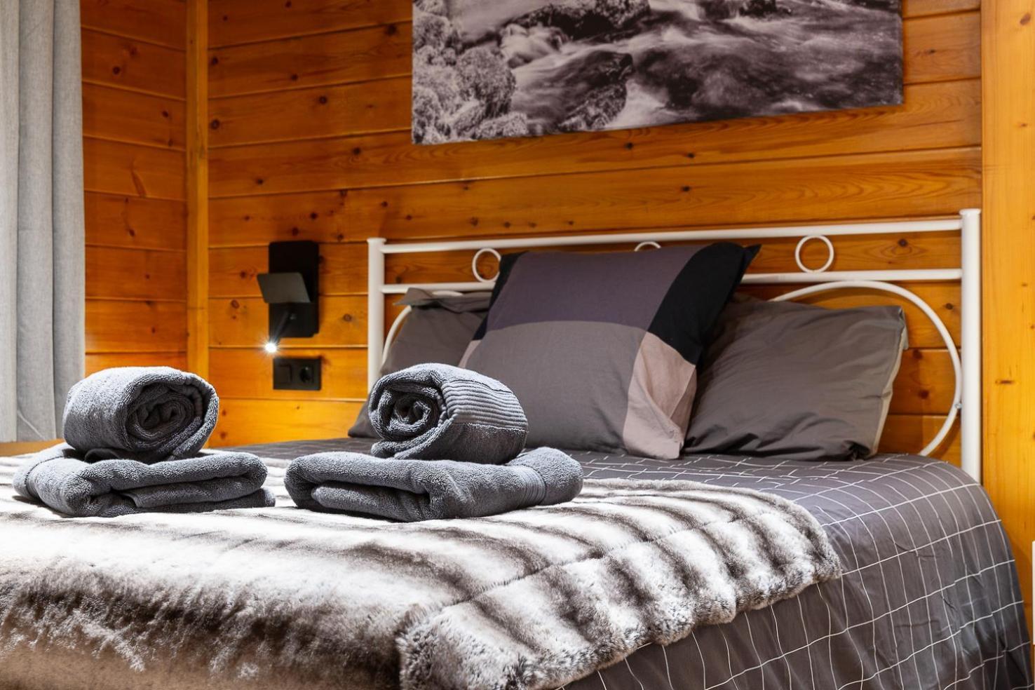 Butas Vistas De Ensueno Y Confort En La Montana I Andbnb Incles