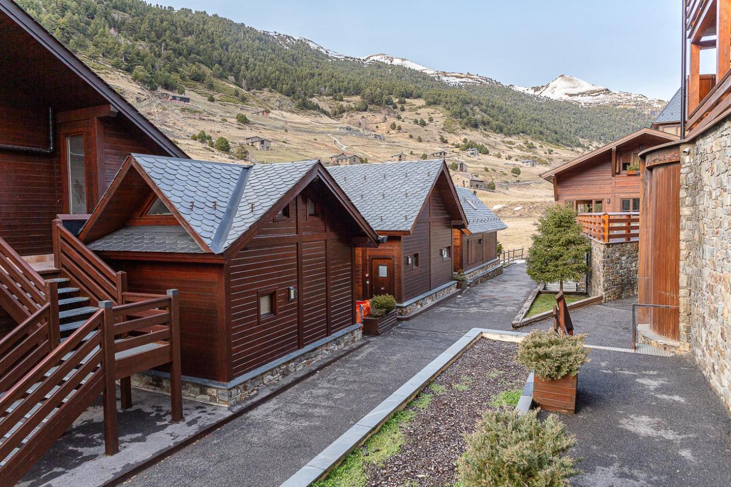 Vistas De Ensueno Y Confort En La Montana I Andbnb Butas Incles